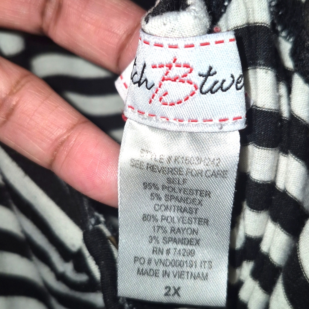 An Asemetrical Sundress. - Picture 3 of 3